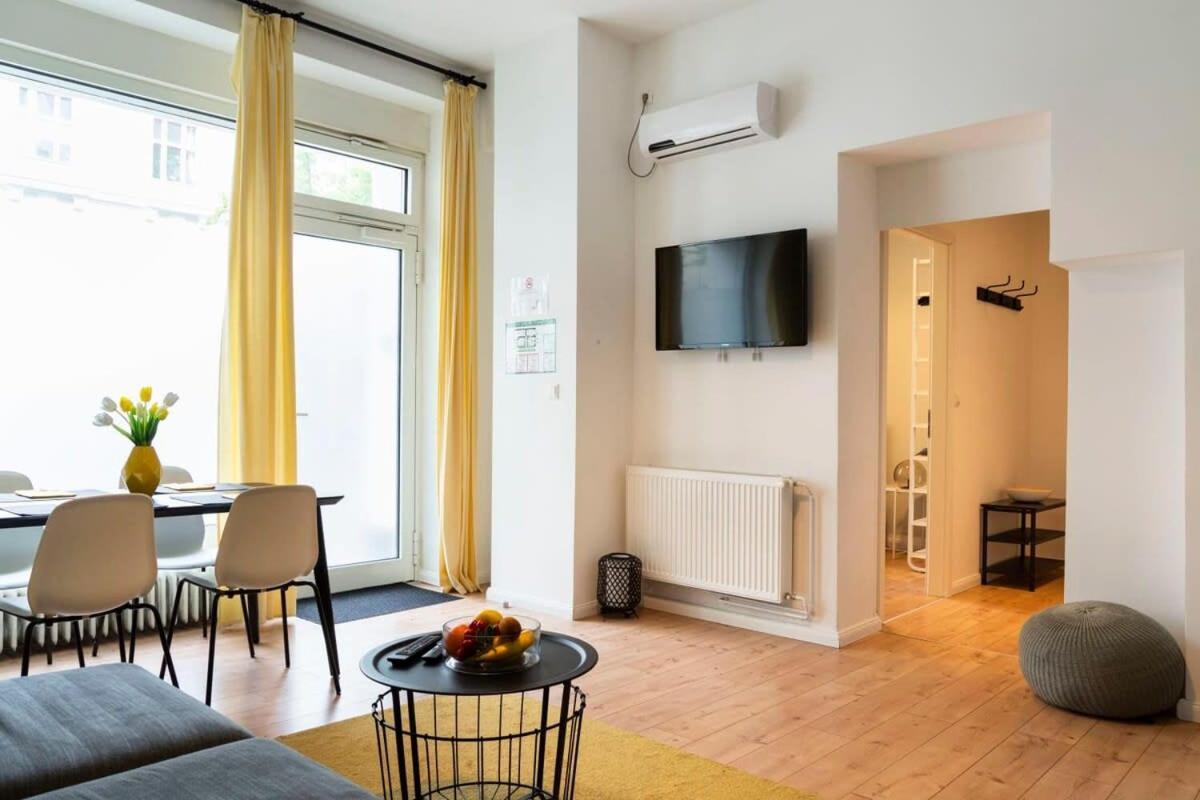 Kudamm Plus Ac Plus Selfcheckin Plus Free Street Parking Berlin Luaran gambar
