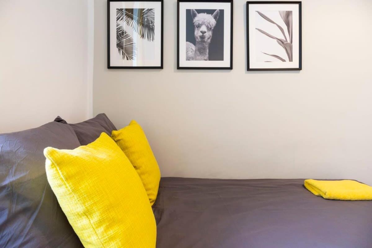 Kudamm Plus Ac Plus Selfcheckin Plus Free Street Parking Berlin Luaran gambar
