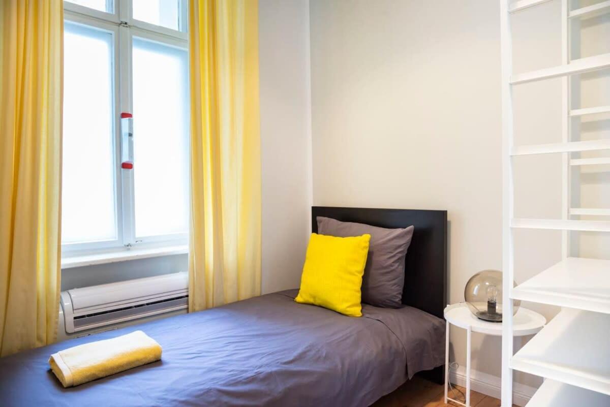 Kudamm Plus Ac Plus Selfcheckin Plus Free Street Parking Berlin Luaran gambar
